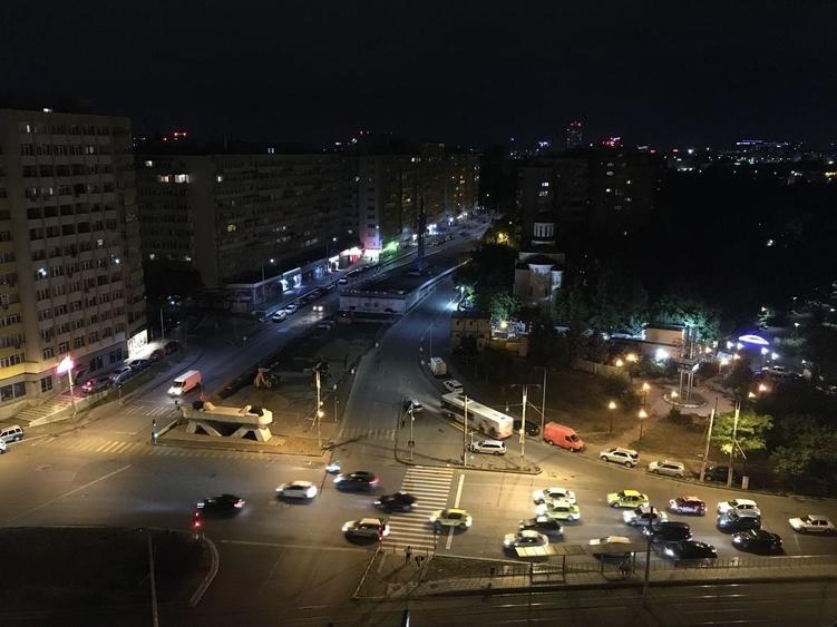 Apartament cu 3 camere decomandat în Colentina