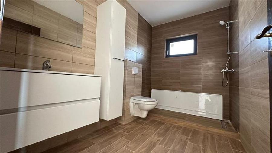 Casă individuală cu 4 camere cu Teren 500 Mp în Tărlungeni