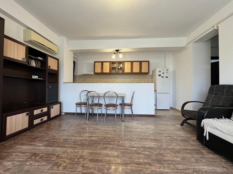 Apartament cu 3 camere decomandat în Vitan Mall