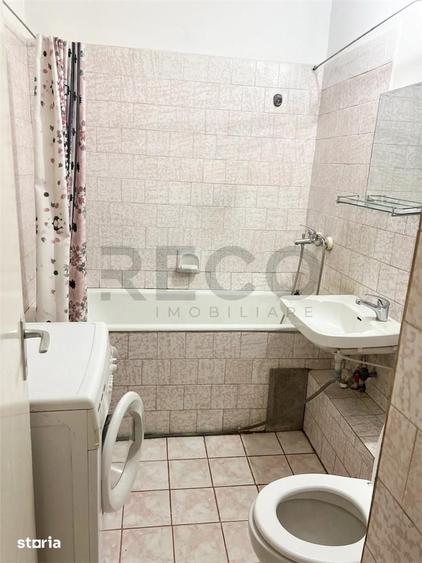 Apartament cu 3 camere decomandat în Decebal