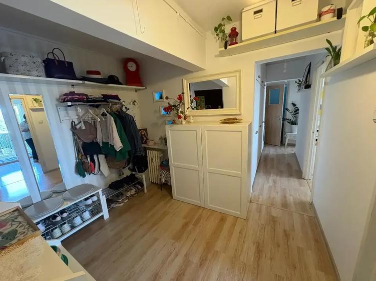 Apartament cu 3 camere decomandat, mobilat în Pantelimon