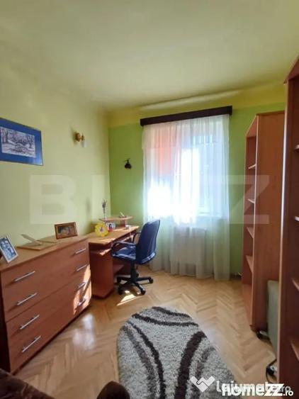 Casă cu 5 camere cu Teren 248 Mp în Turda