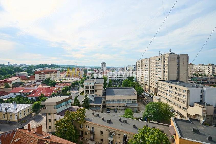 Apartament cu 3 camere decomandat în Ultracentral