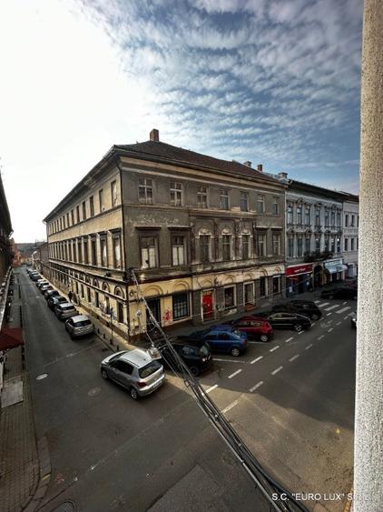 Apartament cu 2 camere semidecomandat în Ultracentral