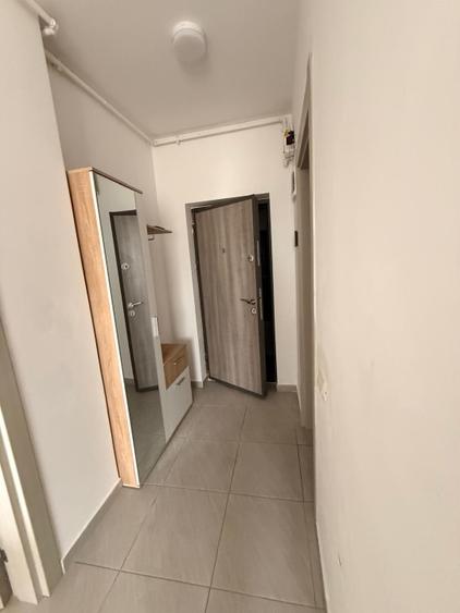 Garsonieră decomandată în Roșu