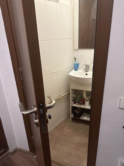 Apartament cu 2 camere decomandat în P-ța Universității