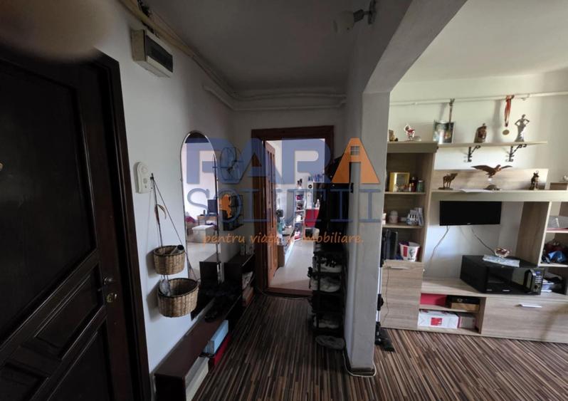 Apartament cu 2 camere decomandat, mobilat în Central
