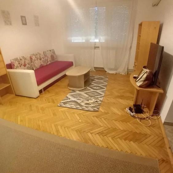 Apartament cu 2 camere semidecomandat în Medicină