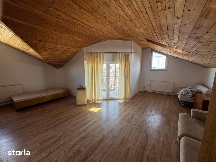 Casă cu 8 camere cu Teren 352 Mp în Ultracentral