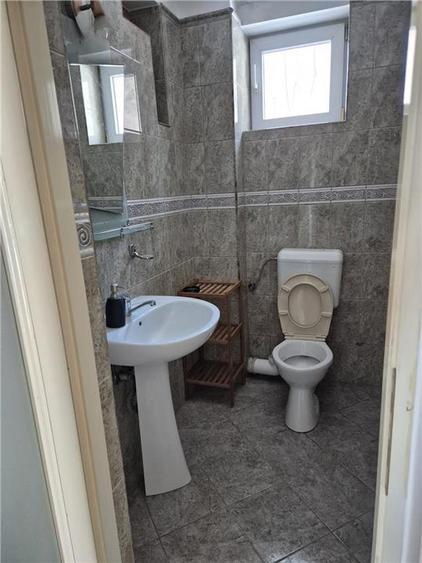 Casă individuală cu 4 camere cu Teren 400 Mp în Semicentral