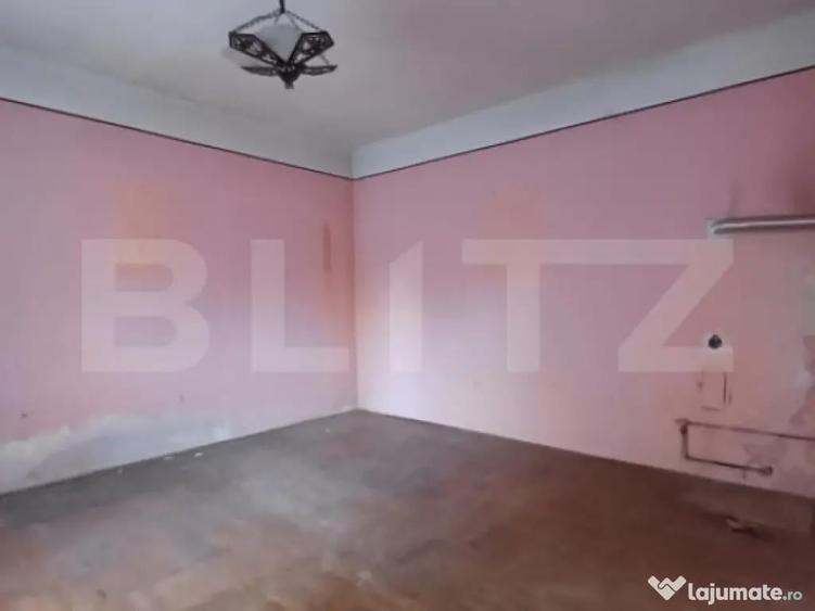 Casă cu 6 camere cu Teren 715 Mp în Turda