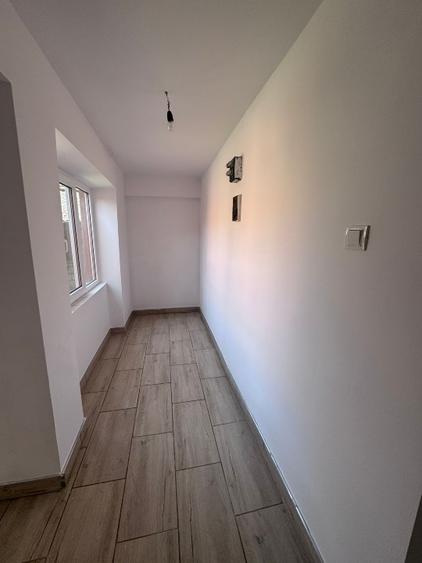 Casă individuală cu 5 camere cu Teren 3223 Mp în Josani (Măgești)