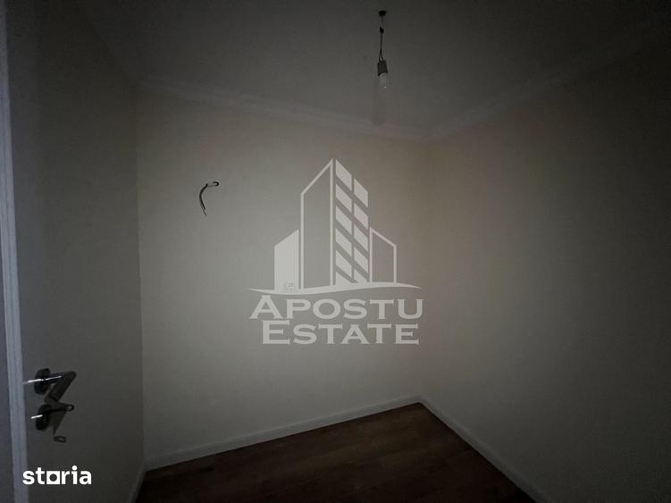 Casă cu 5 camere cu Teren 260 Mp în Giarmata