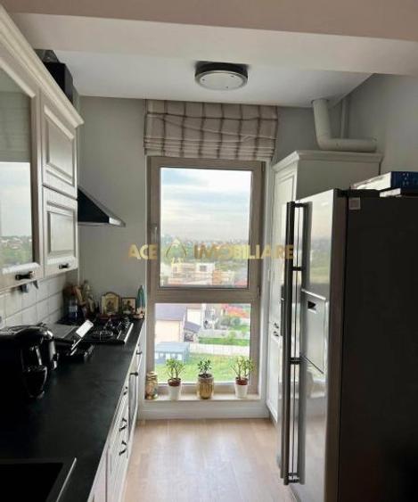 Apartament cu 3 camere decomandat, mobilat în Sisești