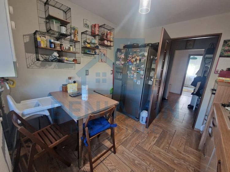 Apartament cu 4 camere decomandat în Central