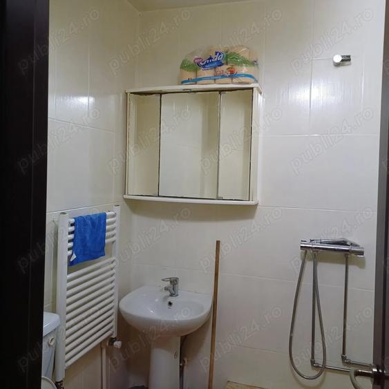Garsonieră decomandată în Debarcader