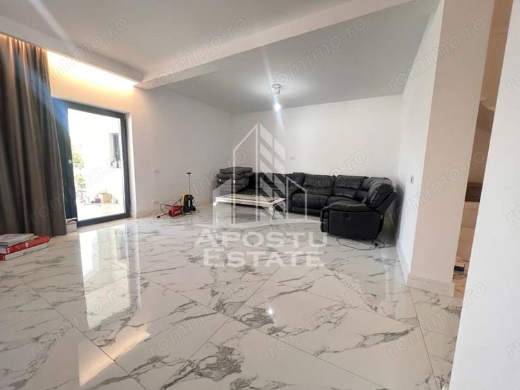 Casă cu 5 camere în Ghiroda