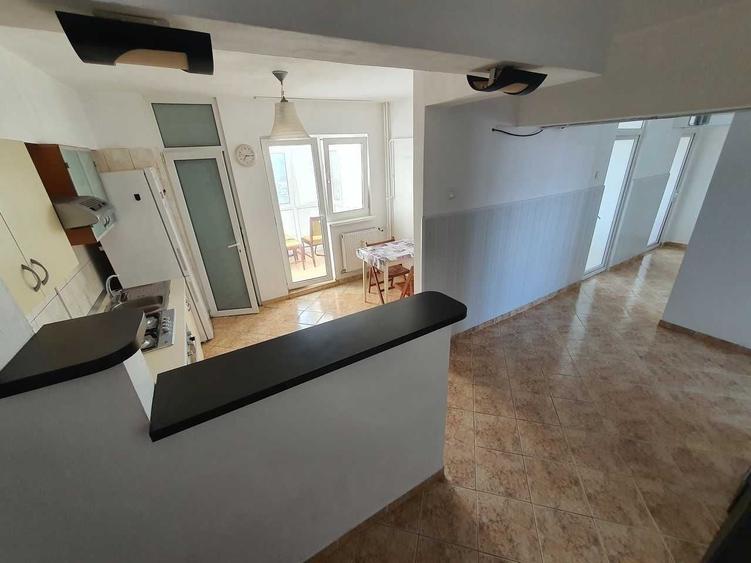 Apartament cu 4 camere decomandat în Militari