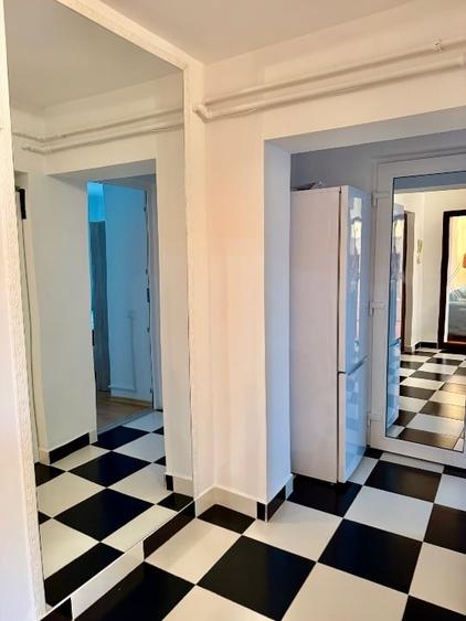 Apartament cu 2 camere decomandat, mobilat în Central