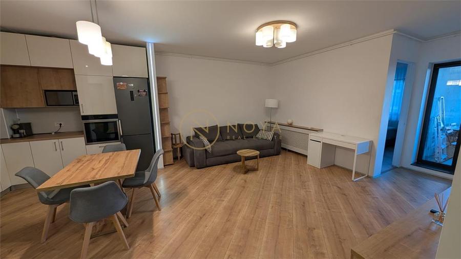 Apartament cu 3 camere decomandat, mobilat în Pipera