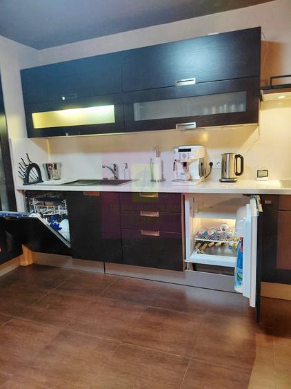 Apartament4 camere pe bd 13Septembrie stradal-Marriott, gresie VERSACE - 1
