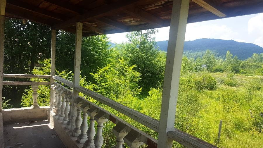 Casă individuală cu 4 camere cu Teren 4800 Mp în Cornu