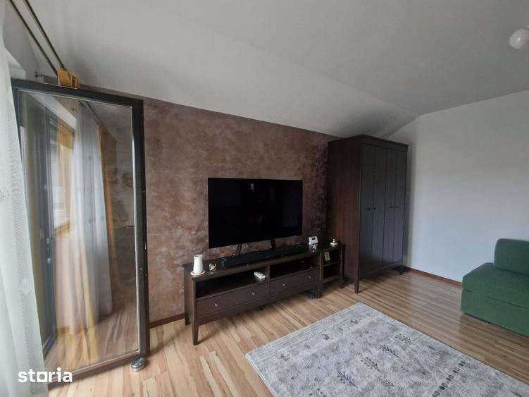 Apartament cu 2 camere în Podu Roș
