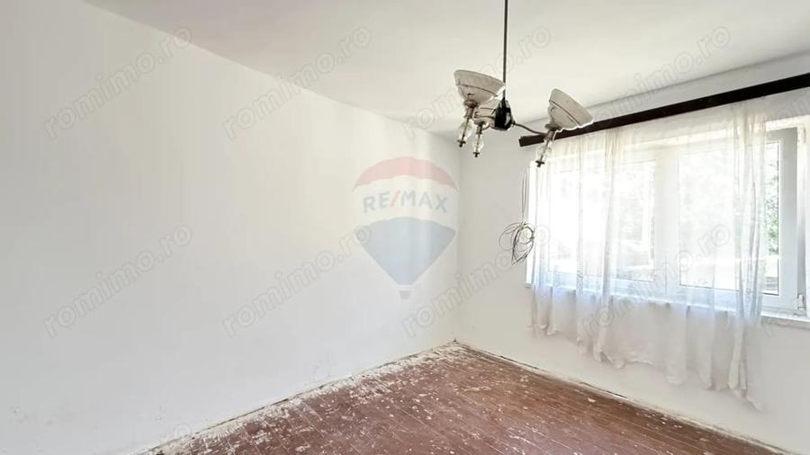 Casă cu 3 camere cu Teren 700 Mp în Vitrometan