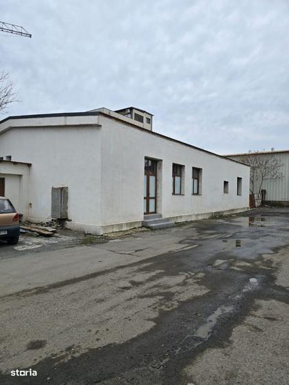 Spațiu comercial, de 300 mp, în Central