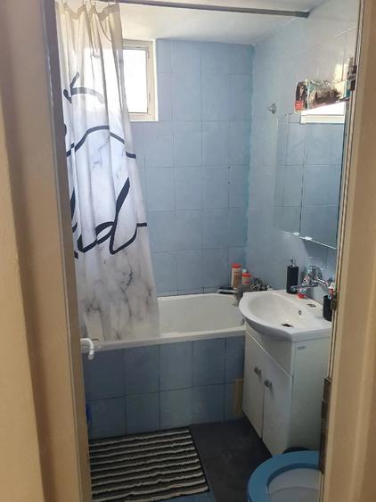 Apartament cu 3 camere decomandat în Dărmănești