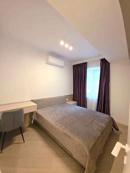 Apartament cu 3 camere semidecomandat, mobilat în Pipera