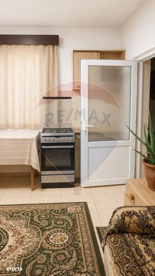 Casă cu 5 camere cu Teren 370 Mp în Central