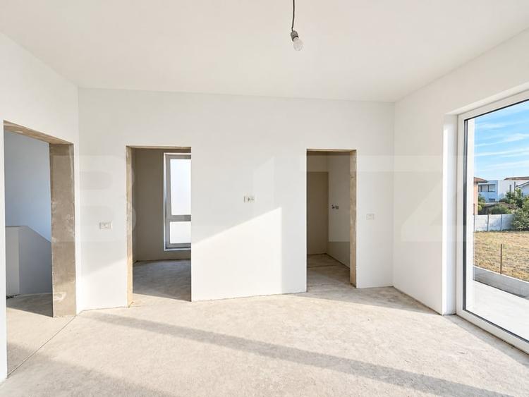 Duplex cu 5 camere cu Canalizare în Dumbrăvița