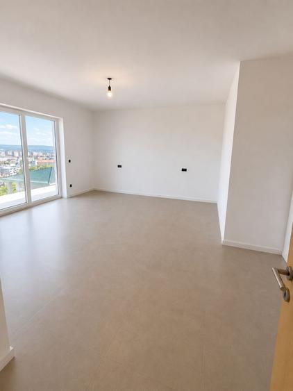 Casă individuală cu 5 camere cu Teren 600 Mp în Cetate