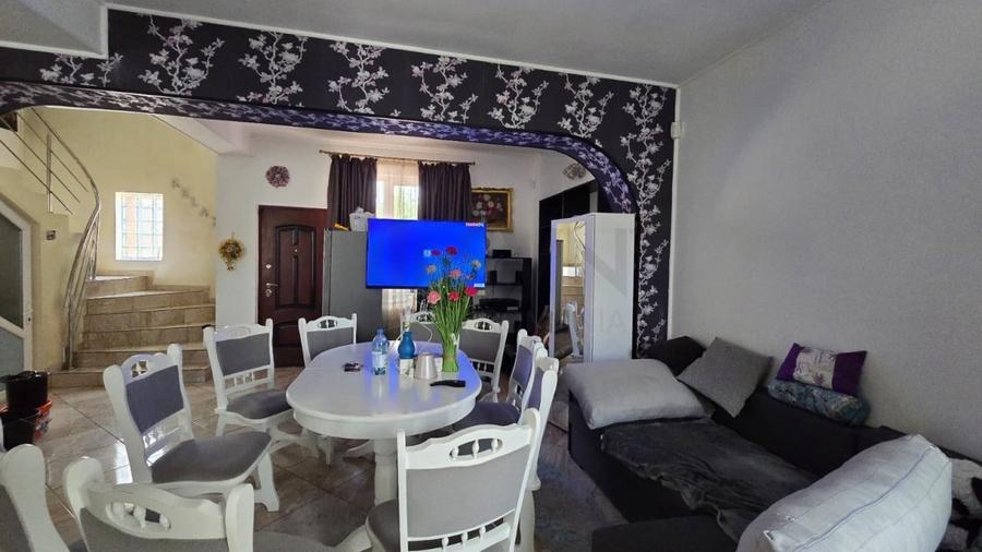 Casă individuală cu 5 camere cu Teren 120 Mp în Floreasca