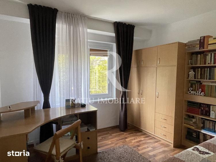Apartament cu 3 camere decomandat în Dacia