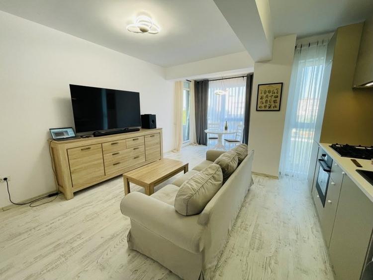 Apartament cu 2 camere semidecomandat, mobilat în Vitan-Bârzești
