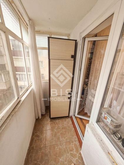 Apartament cu 4 camere decomandat în Independenței