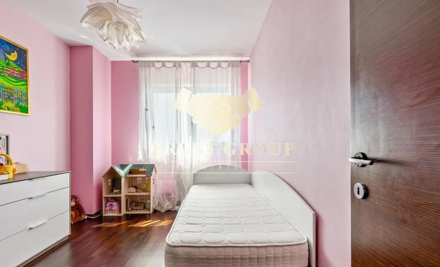 Apartament cu 3 camere semidecomandat, mobilat în Titulescu
