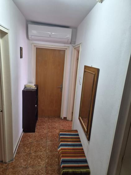 Apartament cu 2 camere decomandat în Berceni