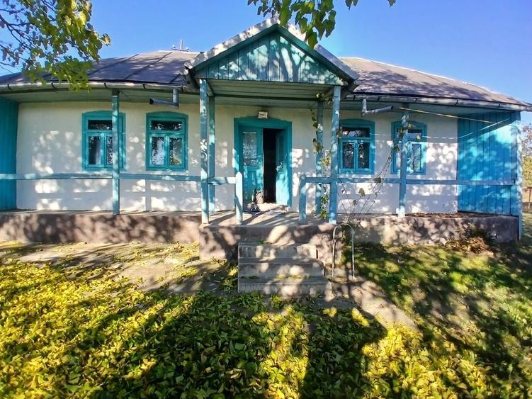 Casă cu 2 camere în Carasa