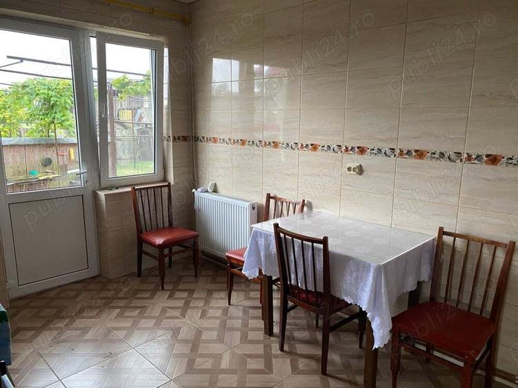 Casă cu 3 camere în Trifești