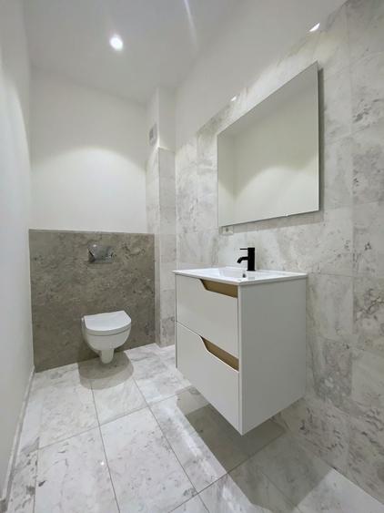 Apartament cu 4 camere semidecomandat în Domenii
