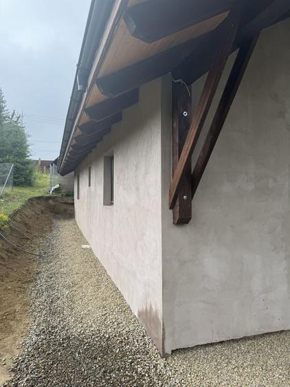 Casă cu 3 camere în Piatra
