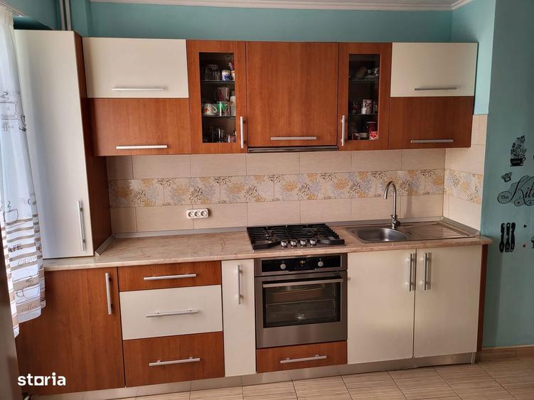 Apartament cu 3 camere decomandat în Rogerius