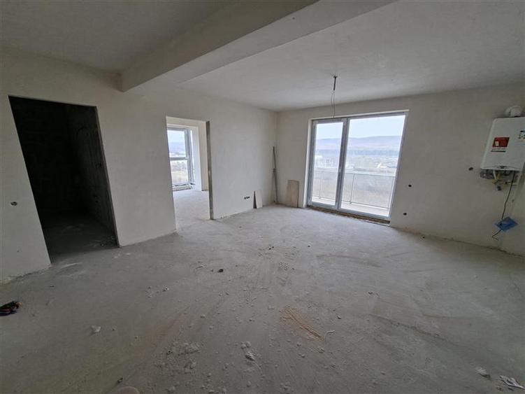 Apartament cu 2 camere semidecomandat în Florești