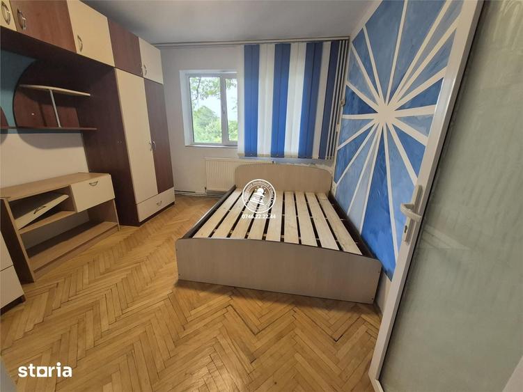 Apartament cu 3 camere decomandat în Dacia