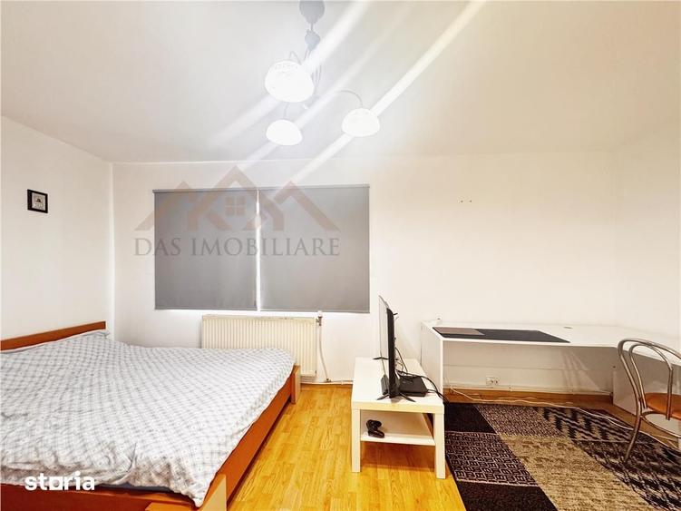 Apartament cu 3 camere în Traian