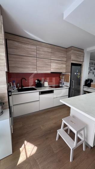 Apartament cu 3 camere semidecomandat, mobilat în Grigorescu