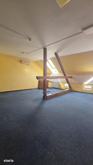 Spațiu comercial, de 180 mp, în Central